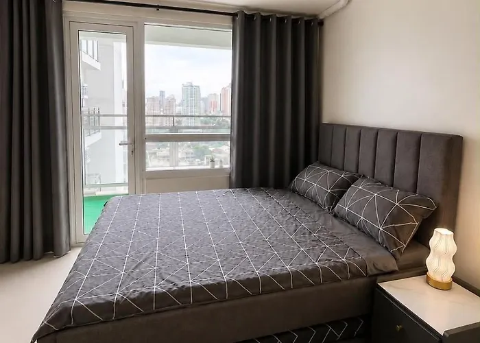 Aparthotel Urban Zen Pasay Grandview Tower With Balcony Near Moa, Naia & Makati Manila