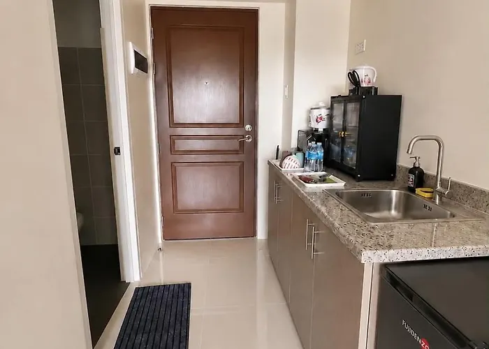 Aparthotel Urban Zen Pasay Grandview Tower With Balcony Near Moa, Naia & Makati 4*